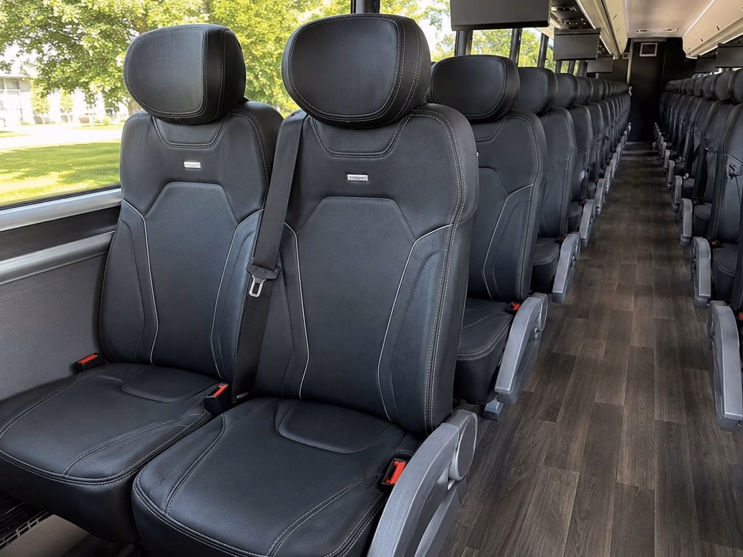 every fayetteville wedding timeline runs smoother with a dedicated bus rental